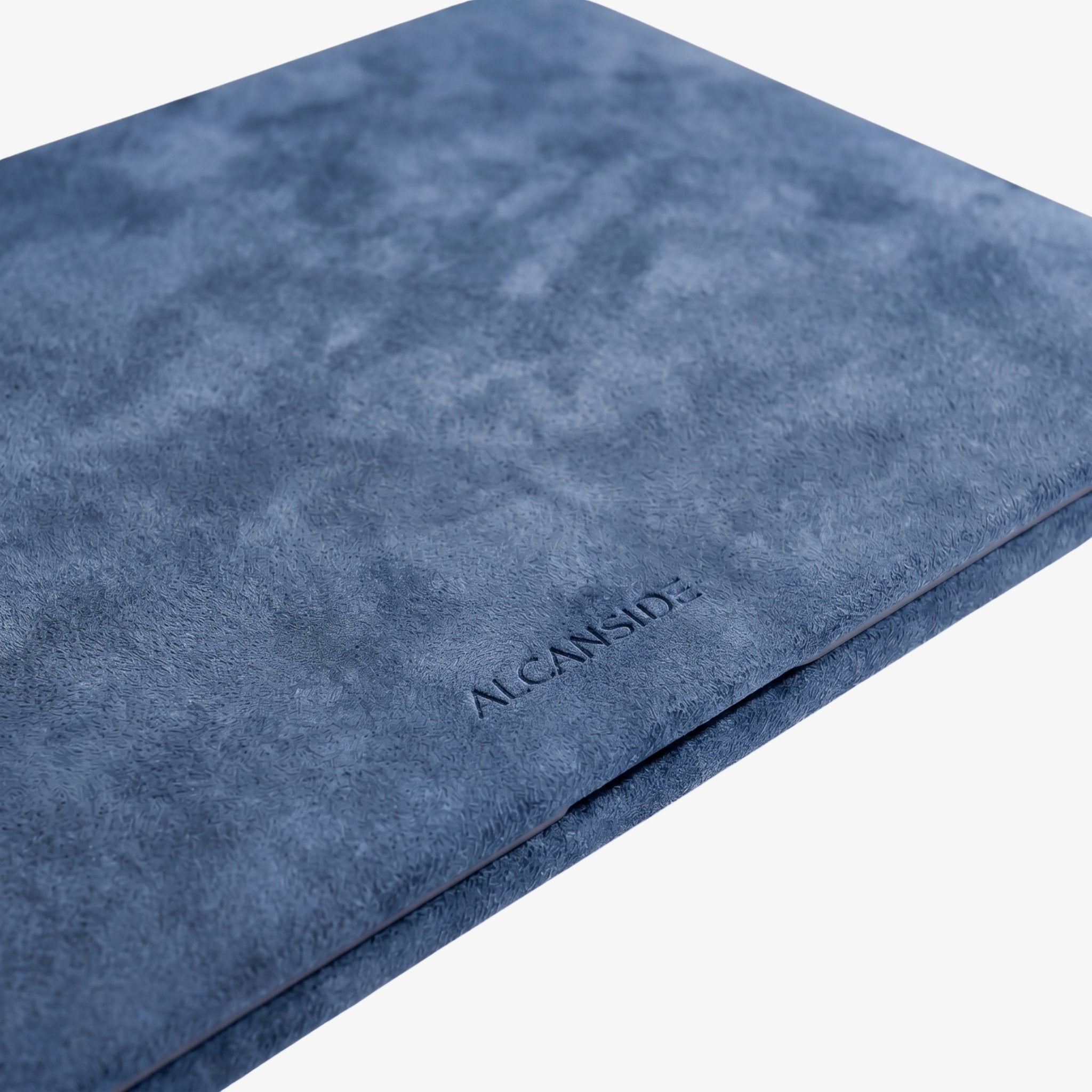 Alcantara MacBook Neo Cover – For 13 inch (2026) – Ocean Blue - Alcanside
